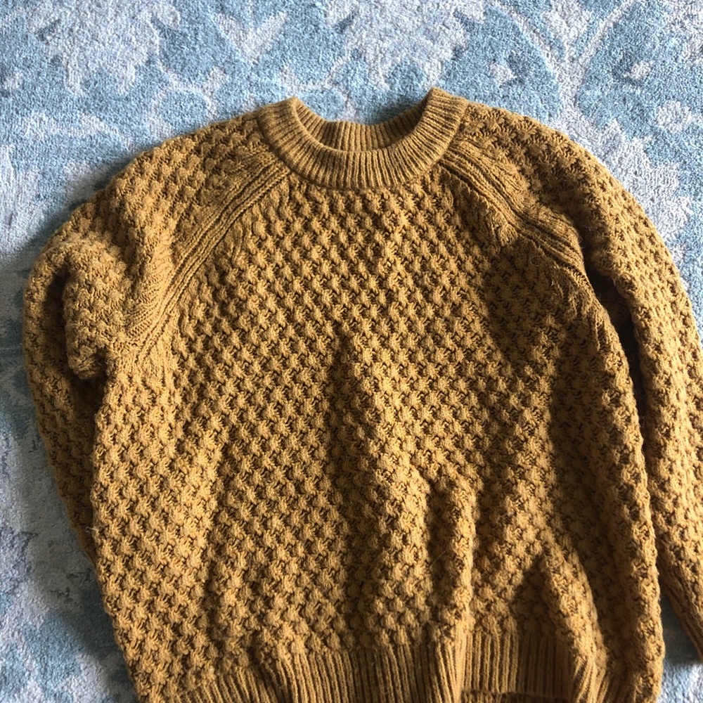 HM sweater